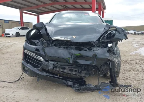 2014 Porsche Cayenne Diesel/Diesel Platinum Edition z USA, uszkodzony, nr VIN WP1AF2A27ELA37260